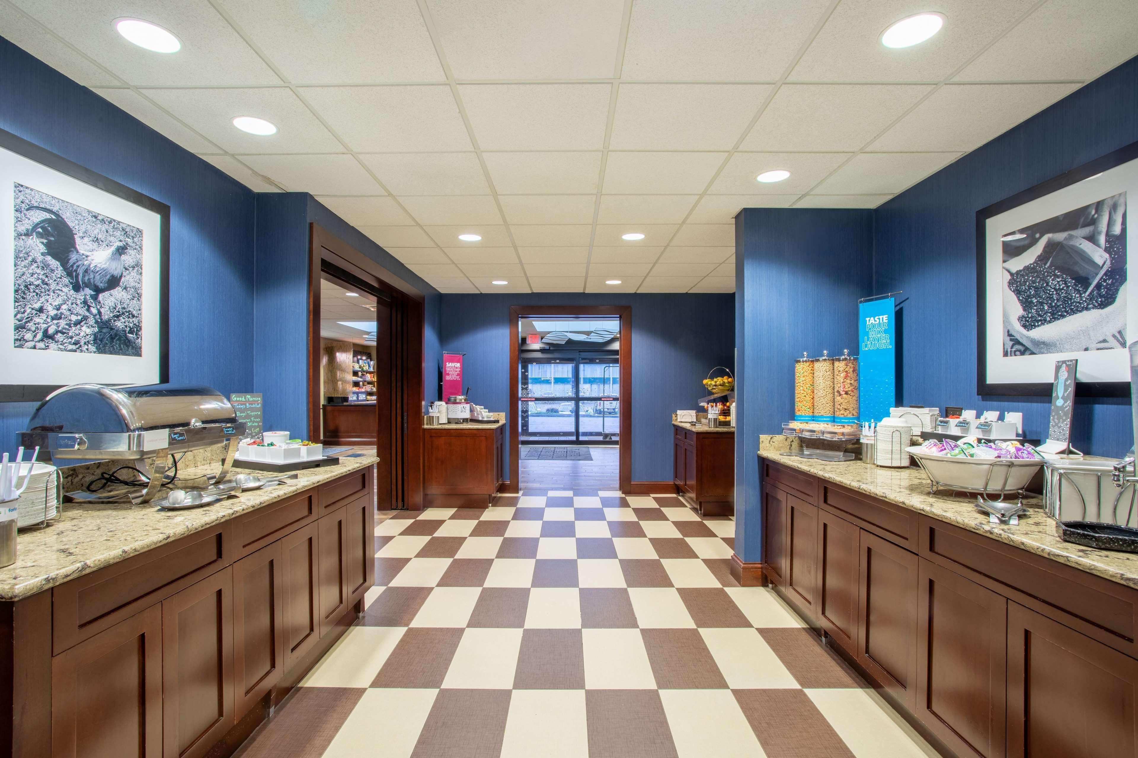 Hampton Inn Фишкилл Экстерьер фото