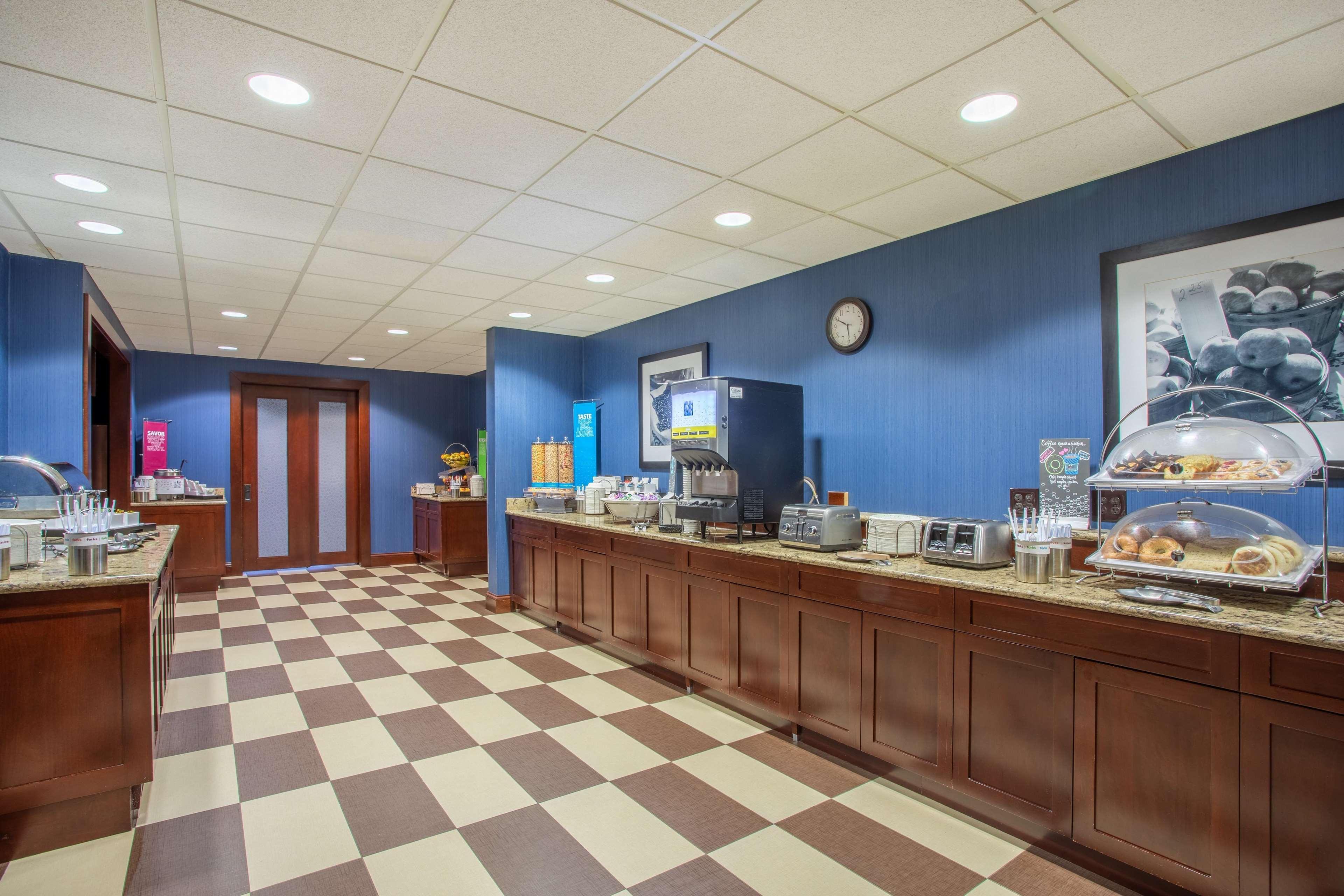 Hampton Inn Фишкилл Экстерьер фото