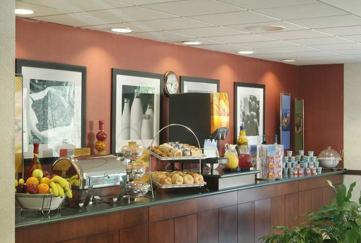Hampton Inn Фишкилл Ресторан фото