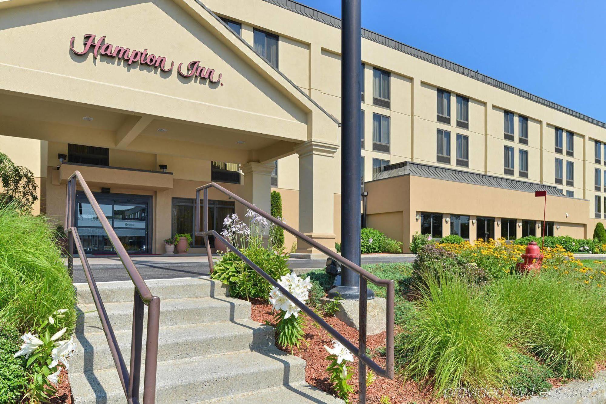 Hampton Inn Фишкилл Экстерьер фото