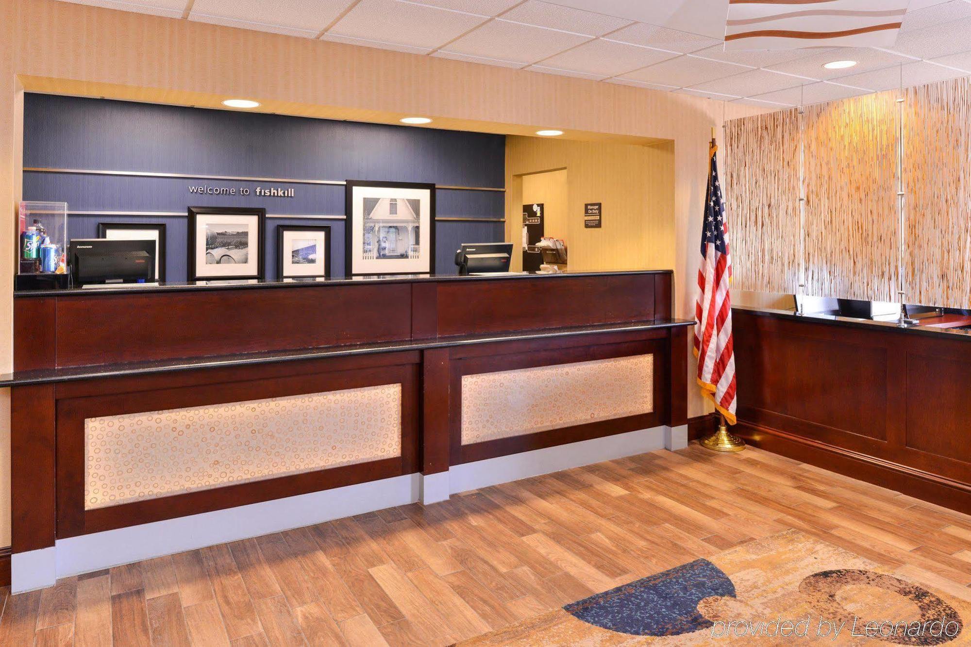 Hampton Inn Фишкилл Экстерьер фото