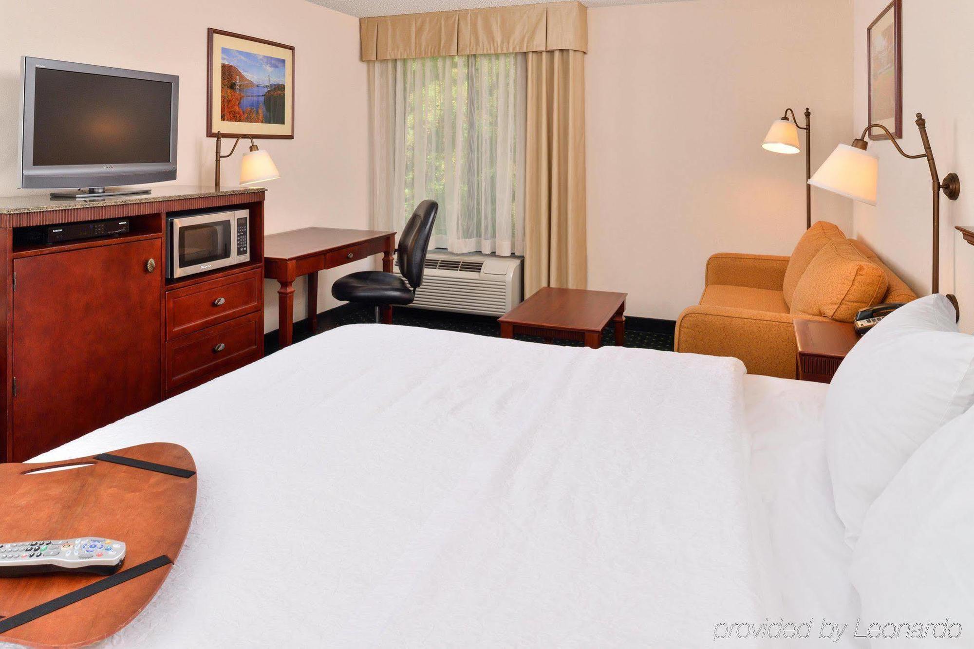 Hampton Inn Фишкилл Экстерьер фото