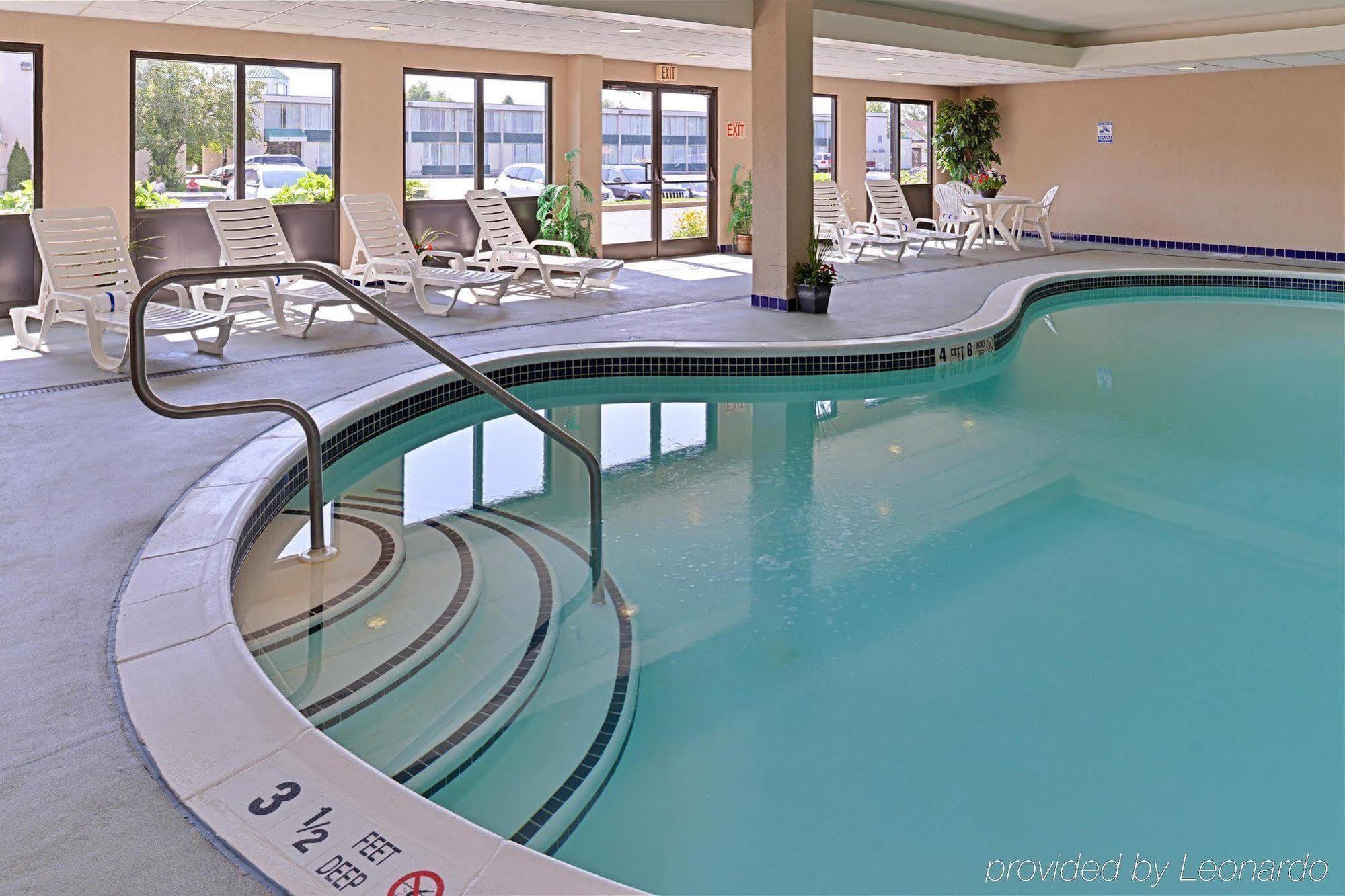 Hampton Inn Фишкилл Экстерьер фото