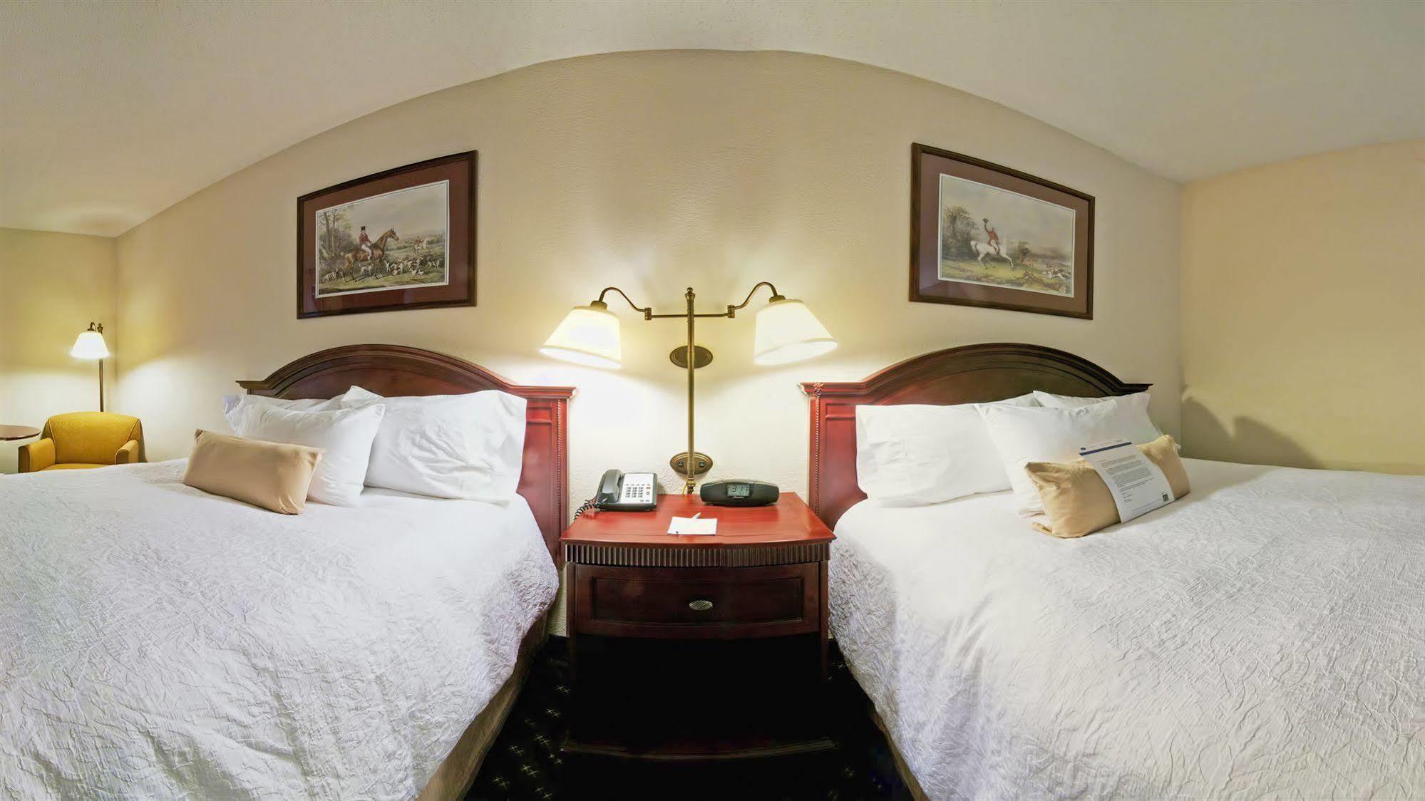Hampton Inn Фишкилл Экстерьер фото